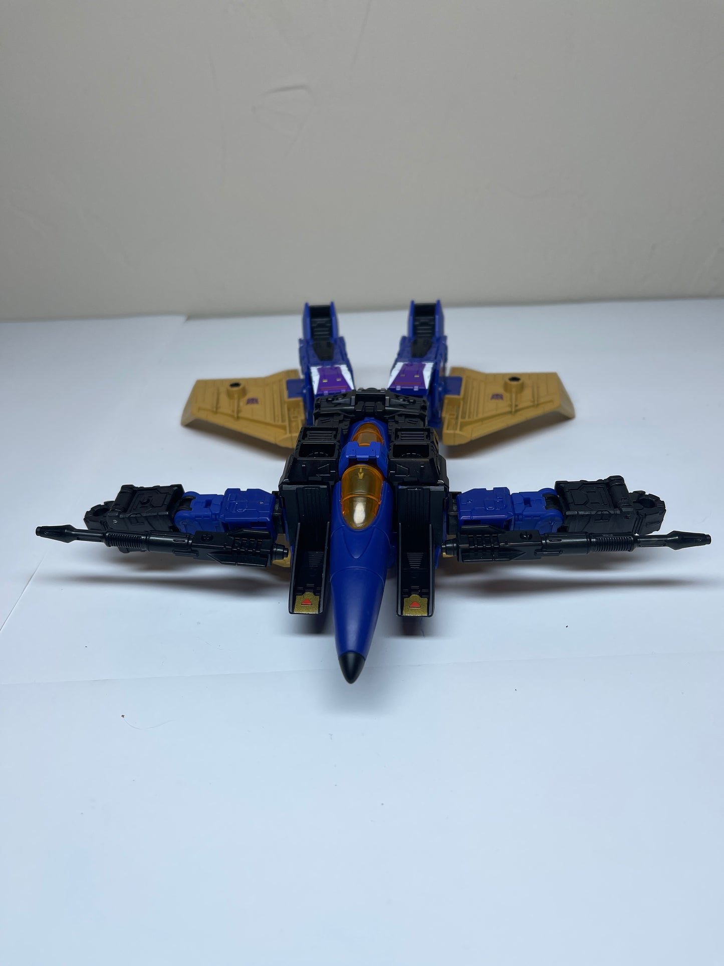 Transformers War for Cybertron Earthrise Decepticon Dirge