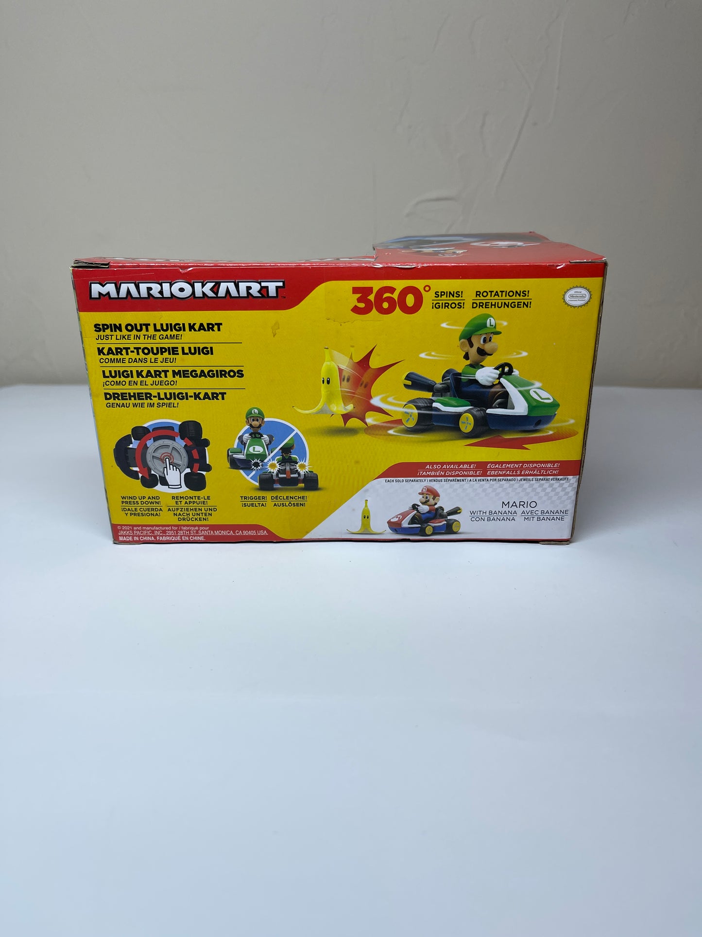Mariokart Luigi Spin Out Kart with Banana
