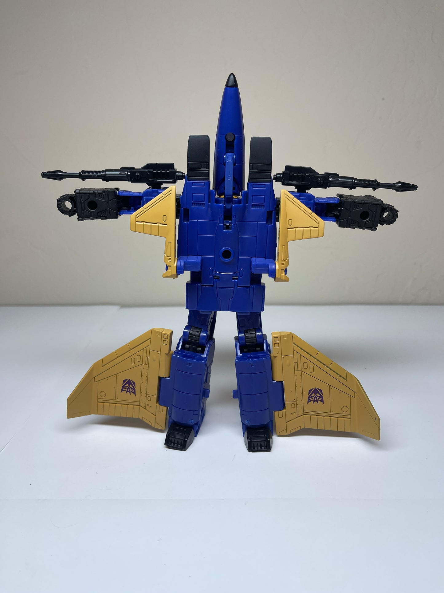 Transformers War for Cybertron Earthrise Decepticon Dirge