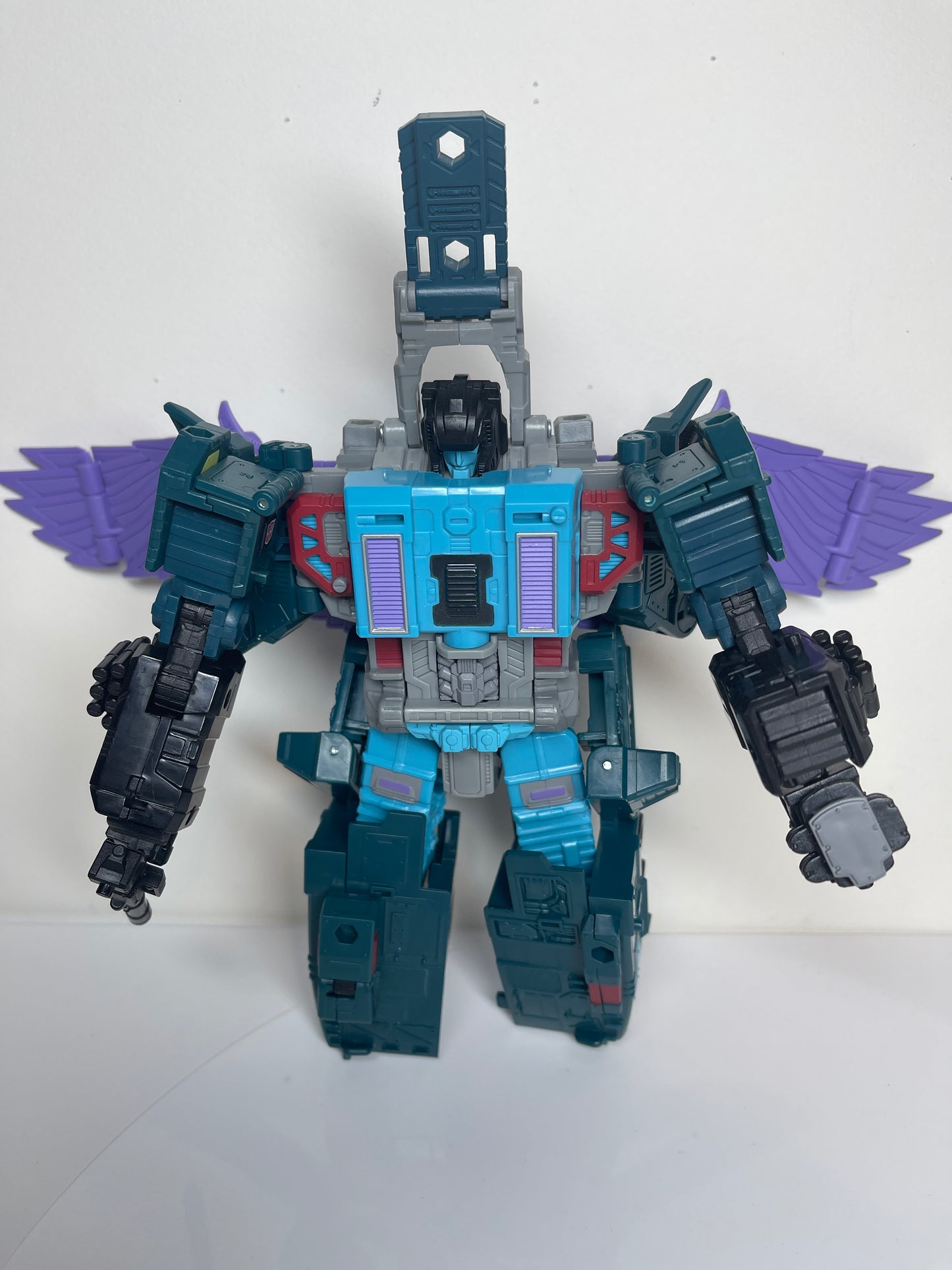 Doubledealer Leader Class Transformers Generations