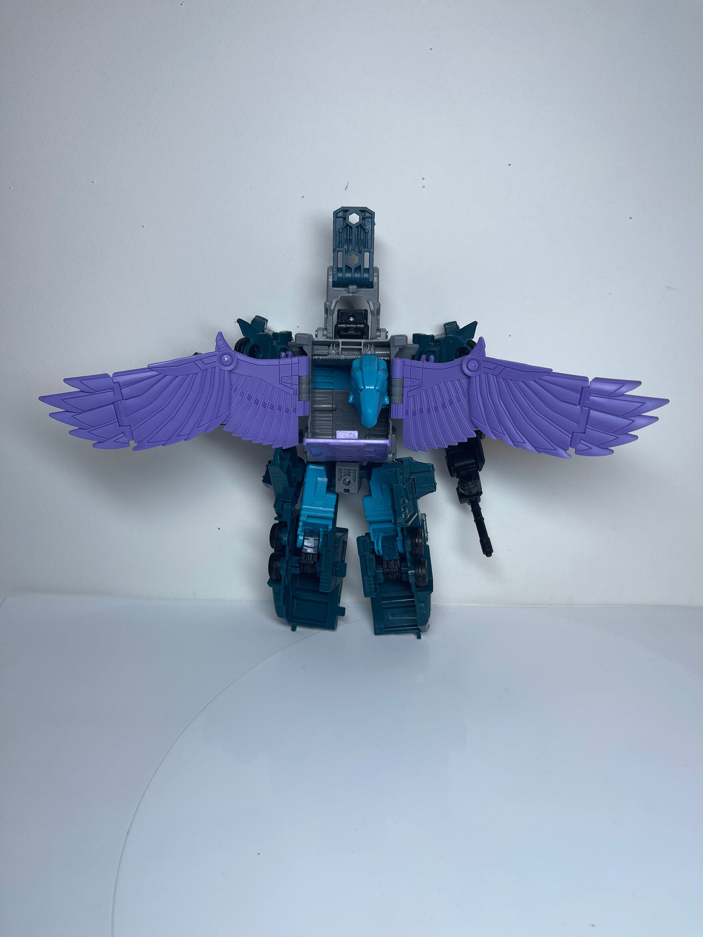 Doubledealer Leader Class Transformers Generations