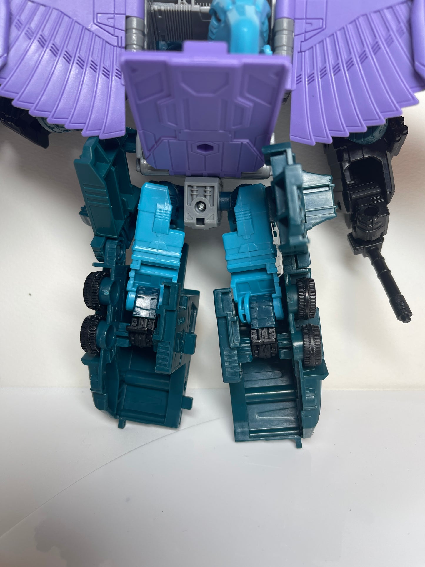 Doubledealer Leader Class Transformers Generations