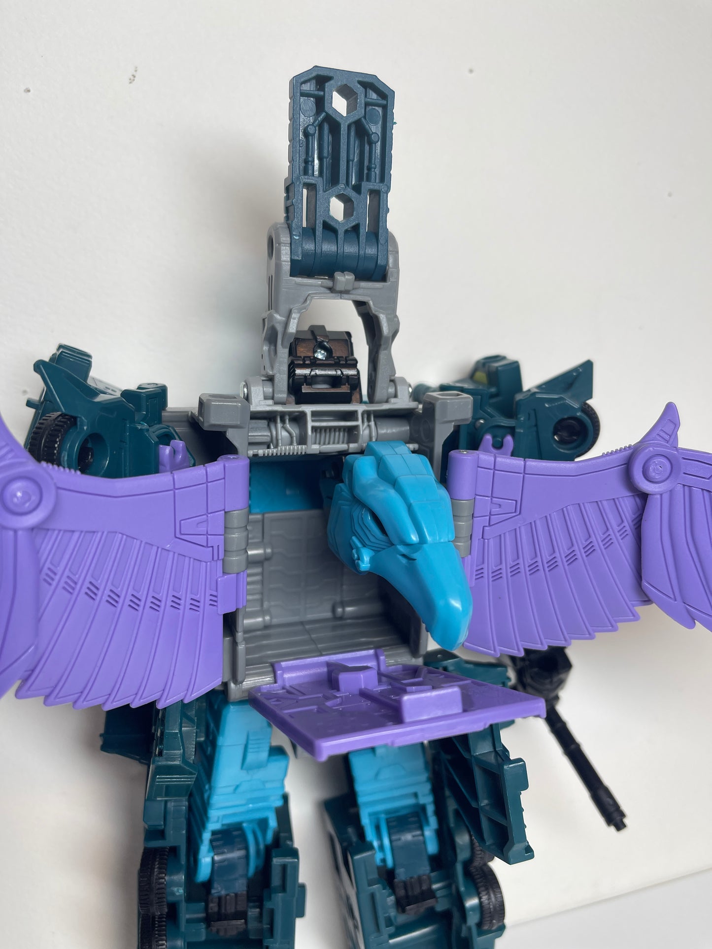 Doubledealer Leader Class Transformers Generations