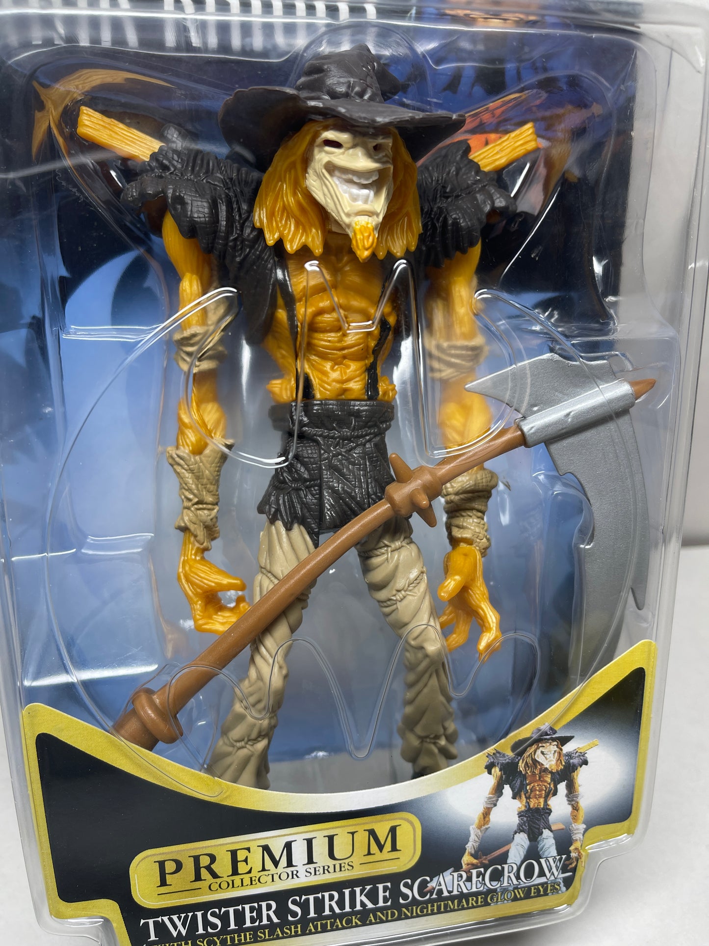Twister Strike Scarecrow Legends of the Dark Knight