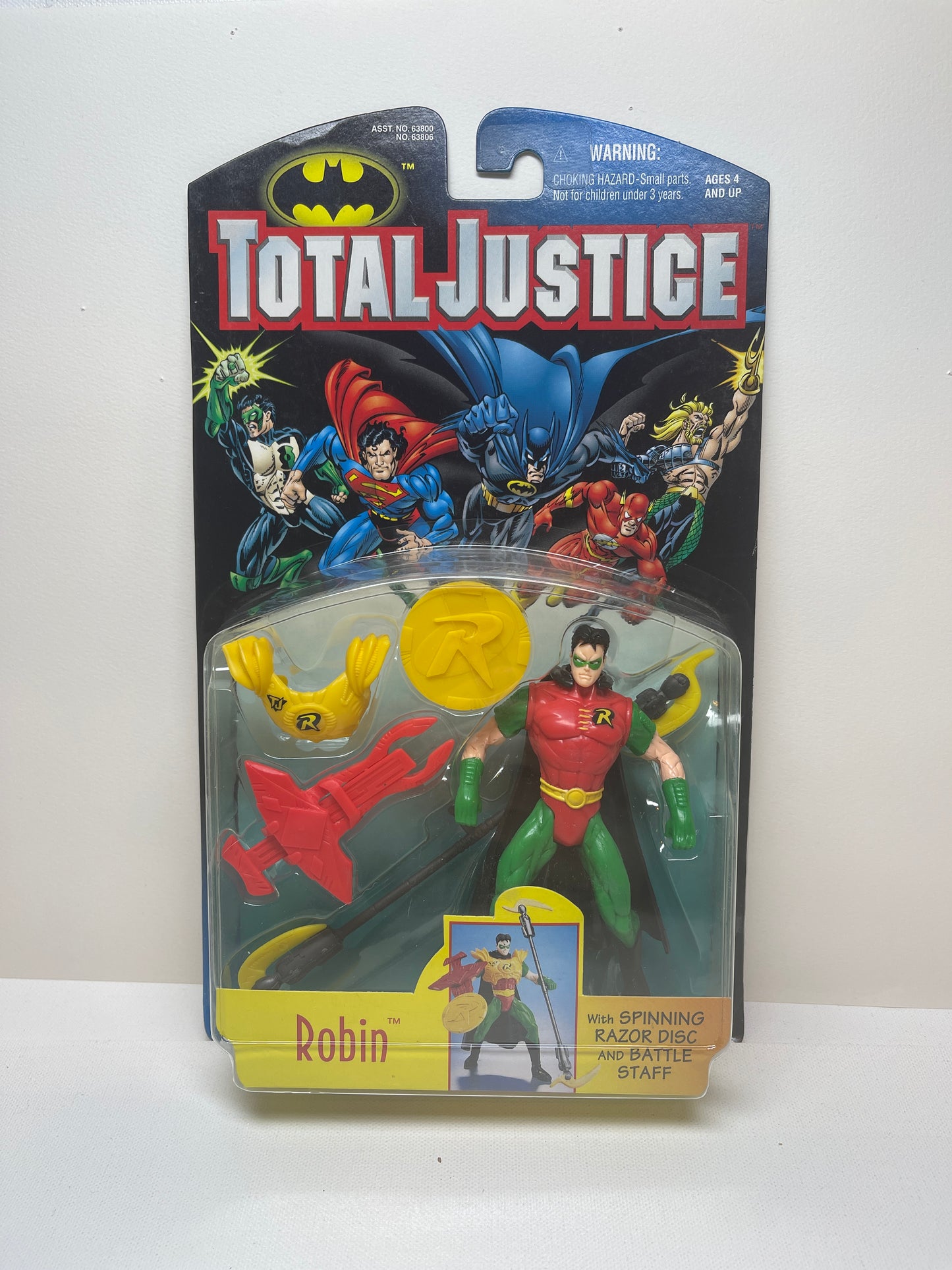 Total Justice Robin with Spinning Razor Disc and Battle Staff