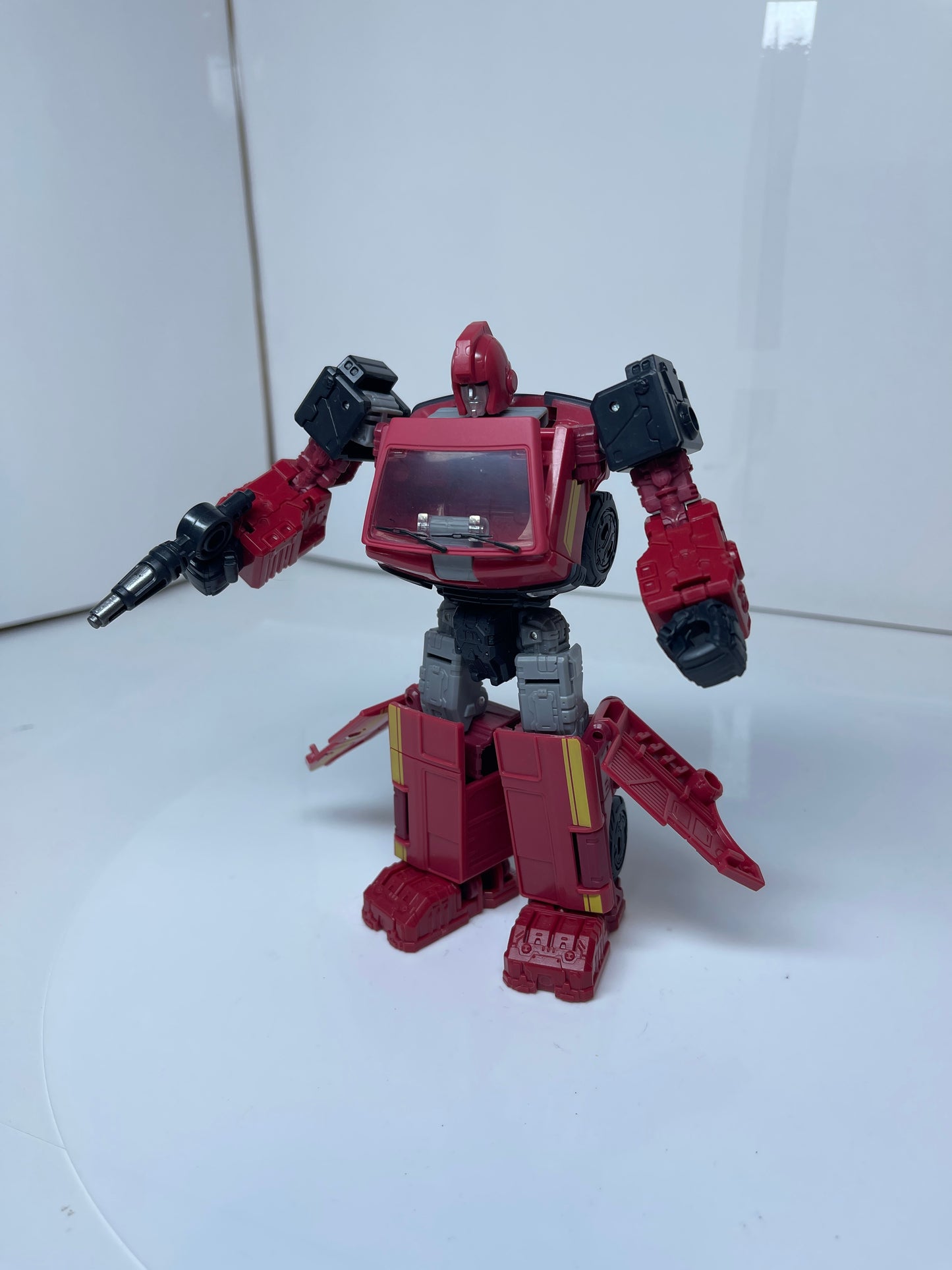 Transformers Earthrise War for Cybertron Ironhide