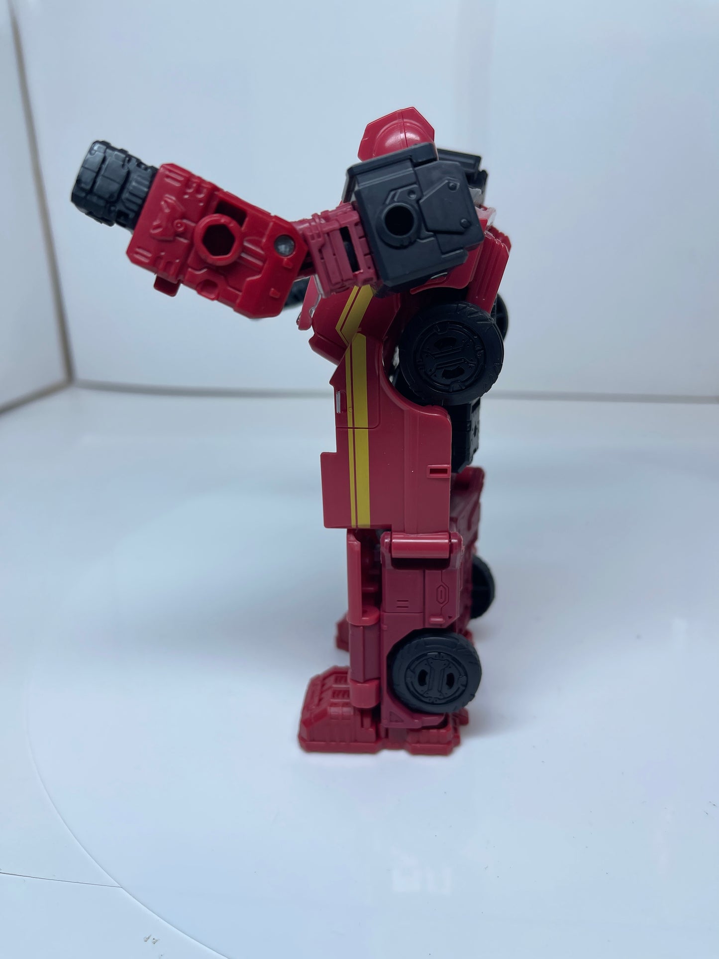 Transformers Earthrise War for Cybertron Ironhide
