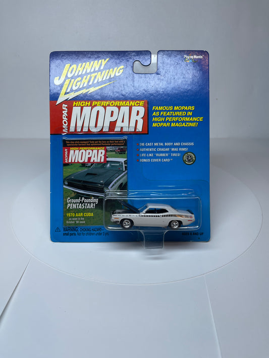 Johnny Lightning High Performance MOPAR 1970 AAR CUDA