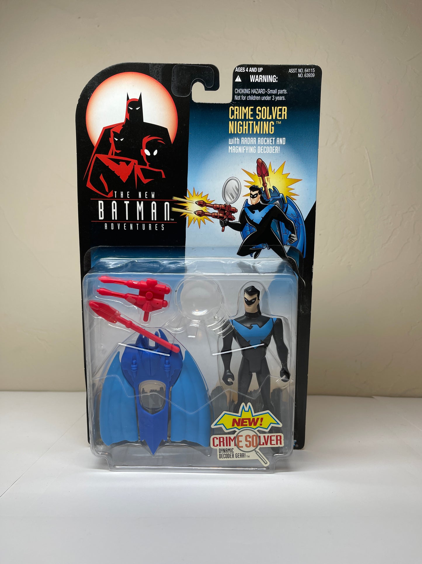 Crime Solver Nightwing with Radar Rochet and Magnifying Decoder!