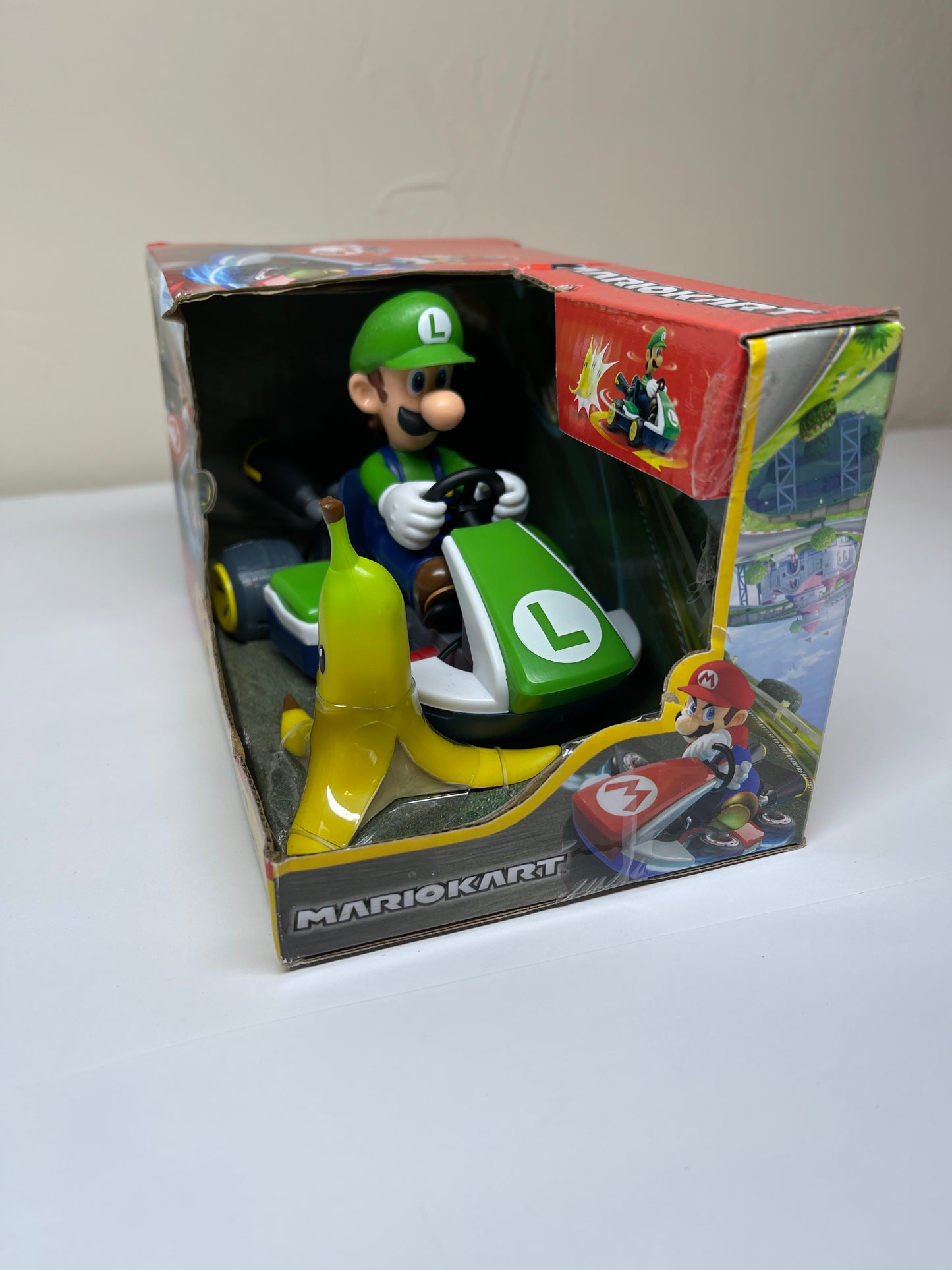 Mariokart Luigi Spin Out Kart with Banana