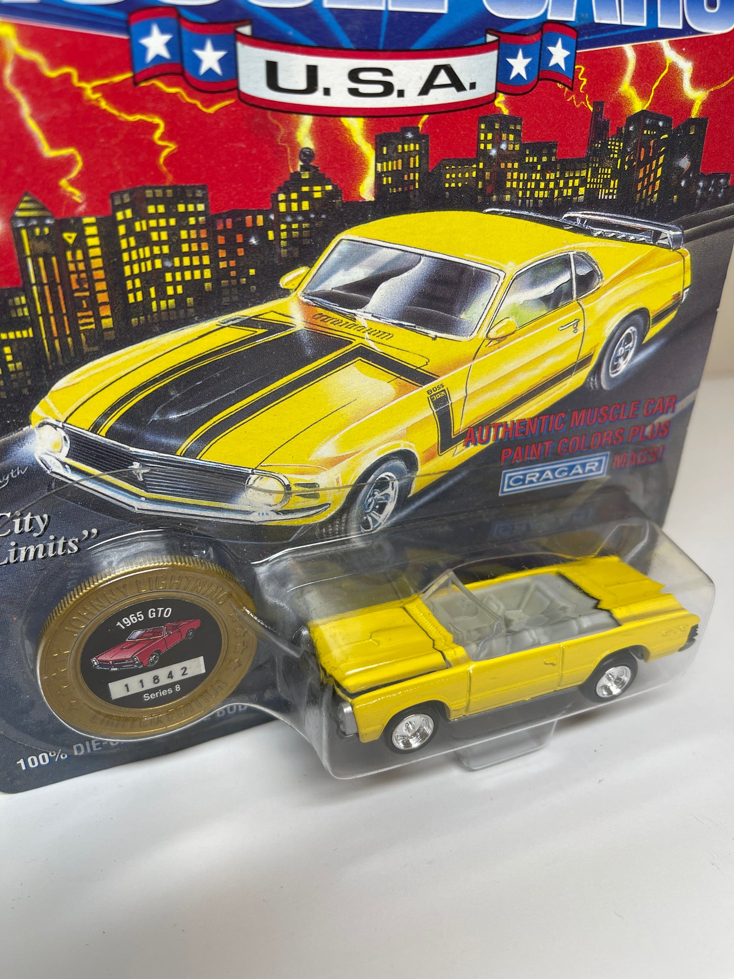 Johnny Lightning Muscle Cars 1965 GTO