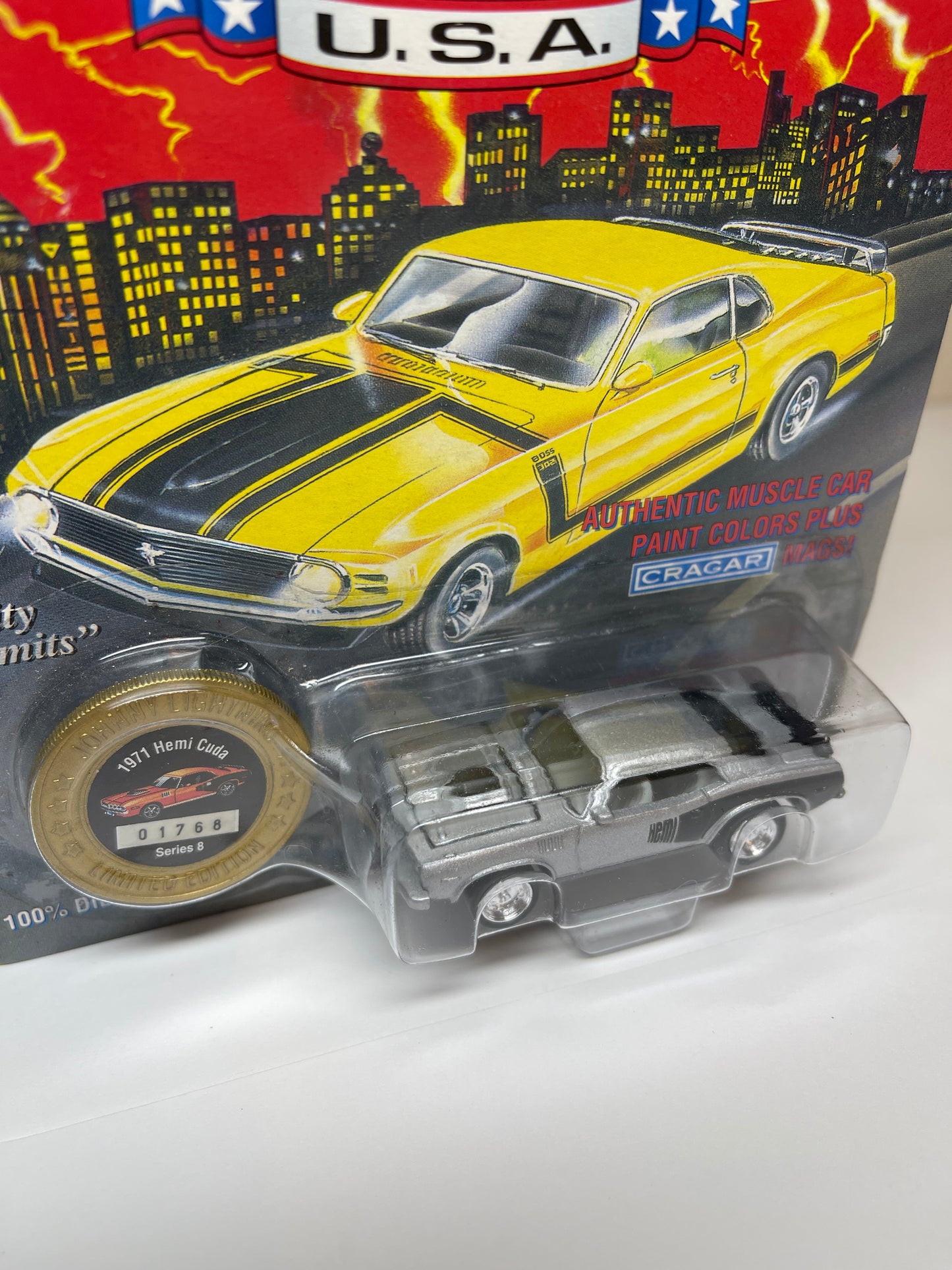 Johnny Lightning Muscle Cars 1971 Hemi Cuda