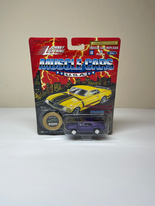 Johnny Lightning Muscle Cars 1970 Boss 302