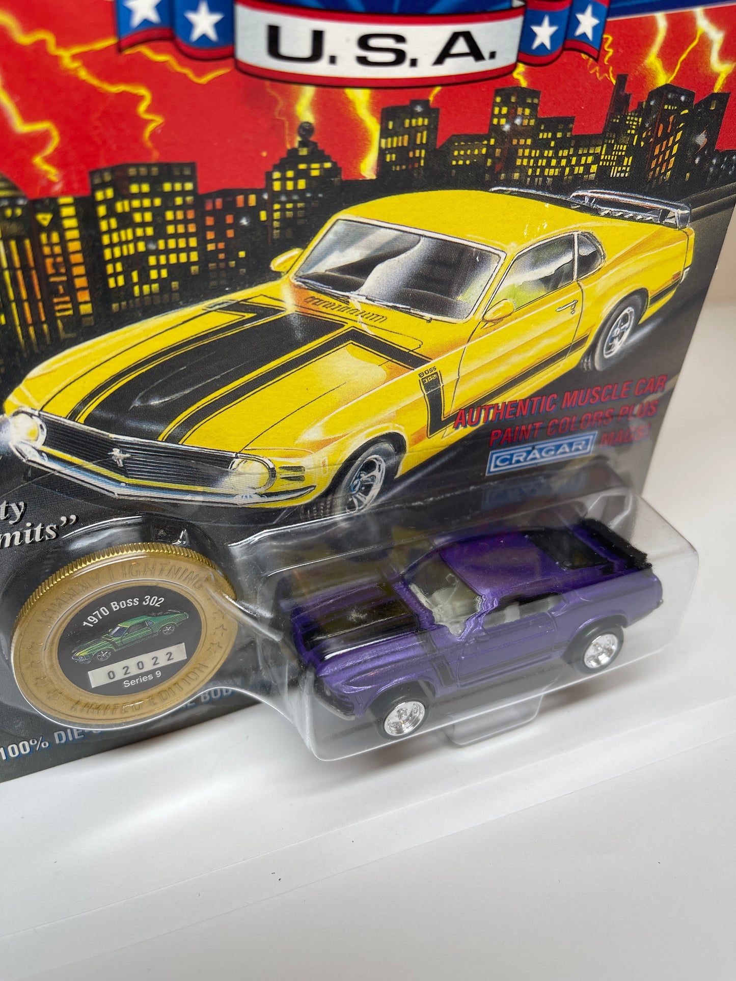 Johnny Lightning Muscle Cars 1970 Boss 302