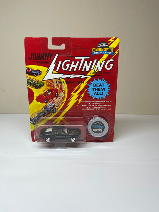 Johnny Lightning The Challengers Custom Mustang