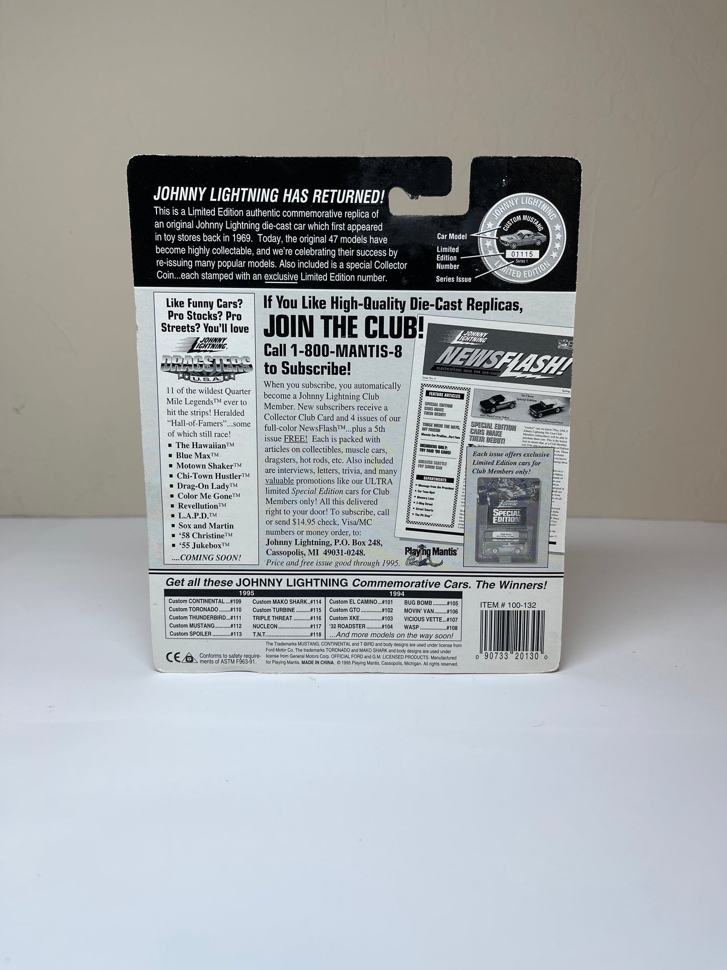 Johnny Lightning The Challengers Custom Mustang