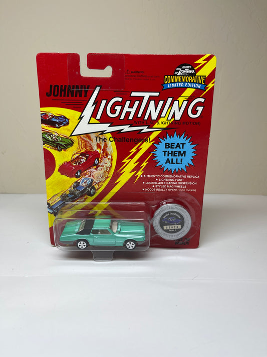Johnny Lightning The Challengers Custom Thunderbird