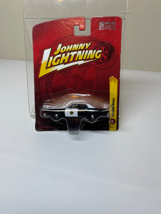 Johnny Lightning 2011 Editions 1977 Dodge Monaco