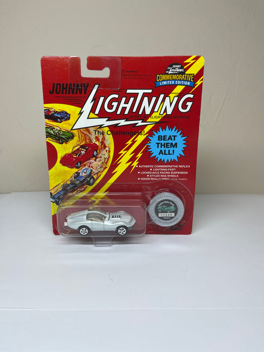 Johnny Lightning The Challengers Custom Mako Shark