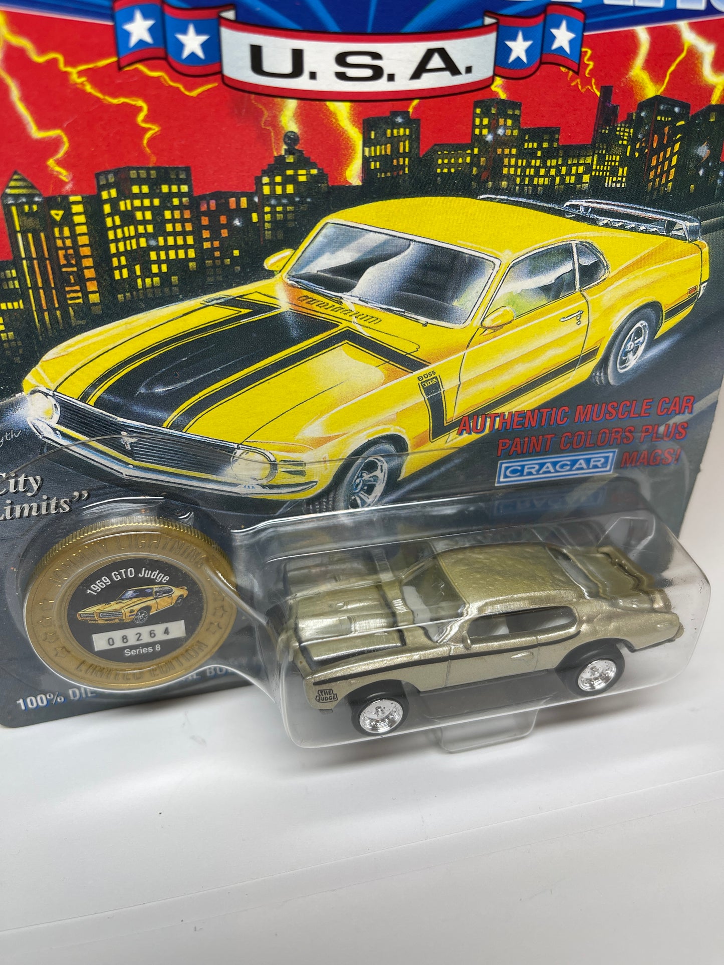 Johnny Lightning Muscle Cars 1969 GTO Judge