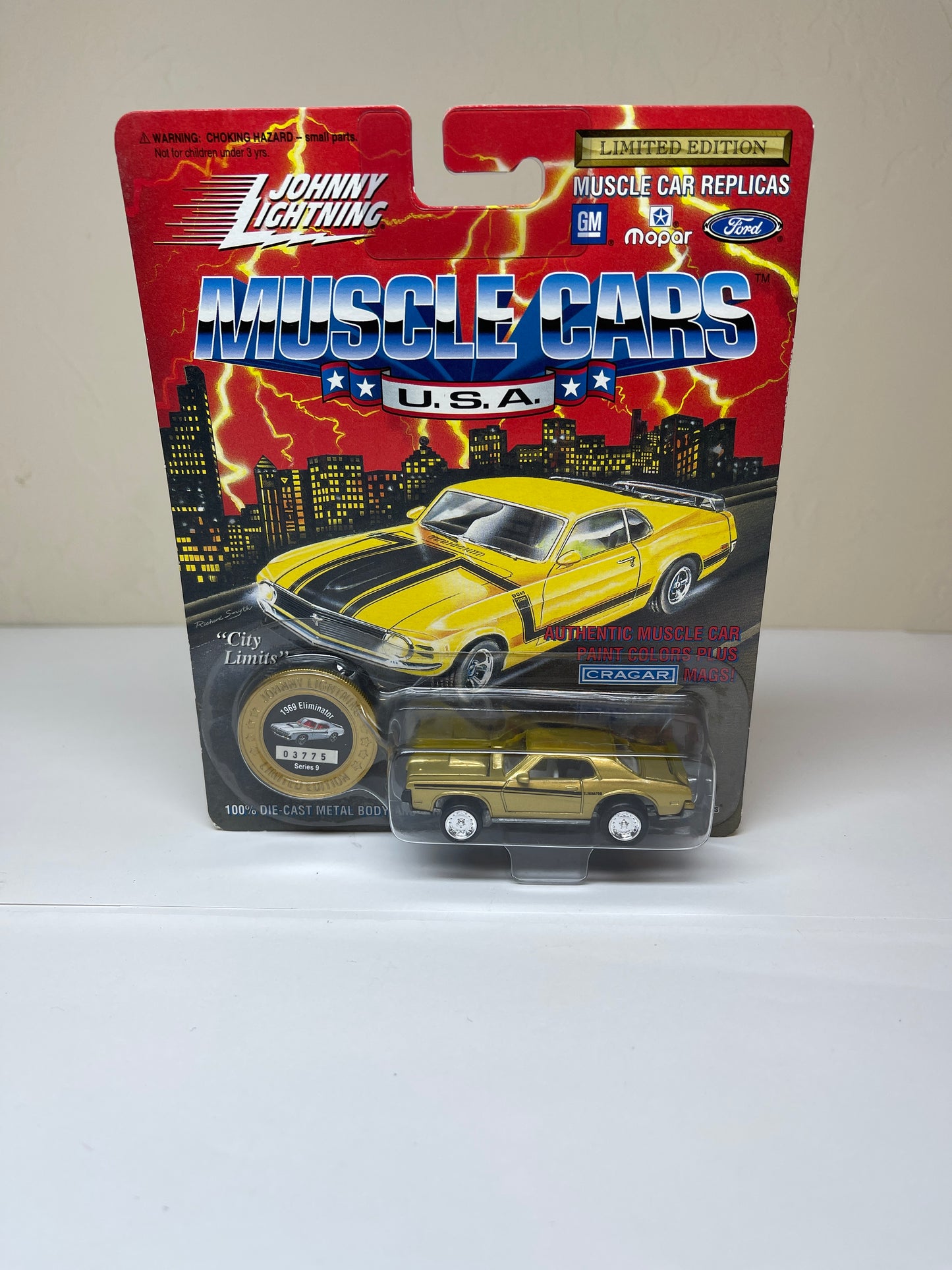 Johnny Lightning Muscle Cars 1969 Eliminator