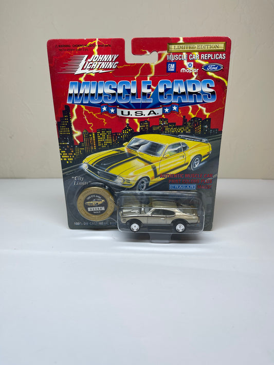 Johnny Lightning Muscle Cars 1969 GTO Judge