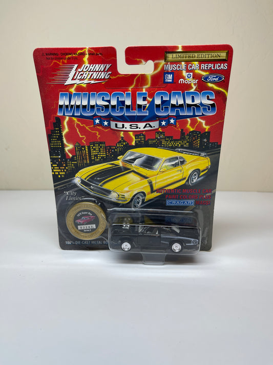 Johnny Lightning Muscle Cars 1970 Super Bee