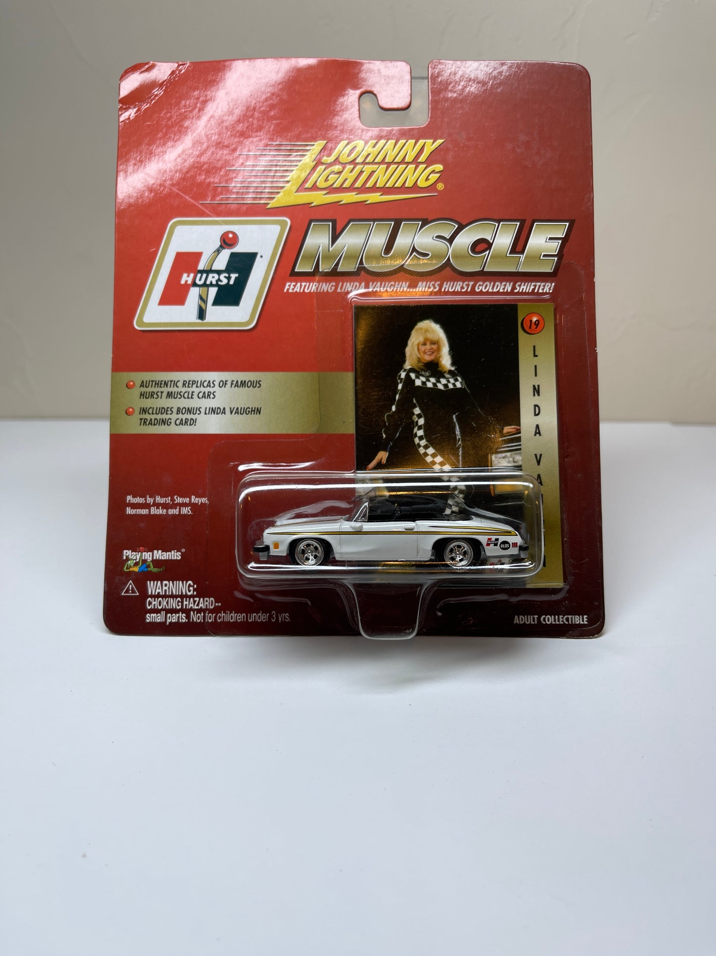 Johnny Lightning Hurst 1974 Oldsmobile Convertible