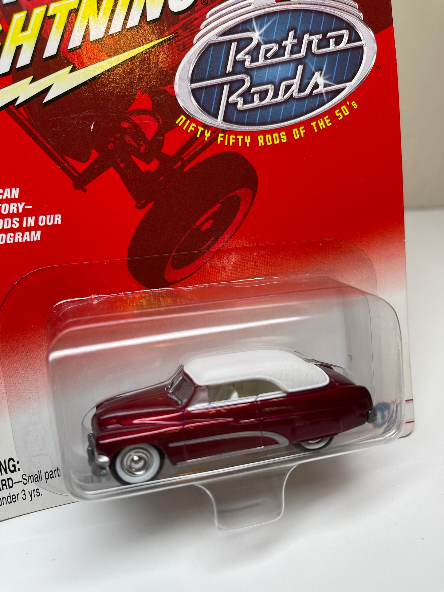 Johnny Lightning Retro Rods 1951 Mercury Convertible