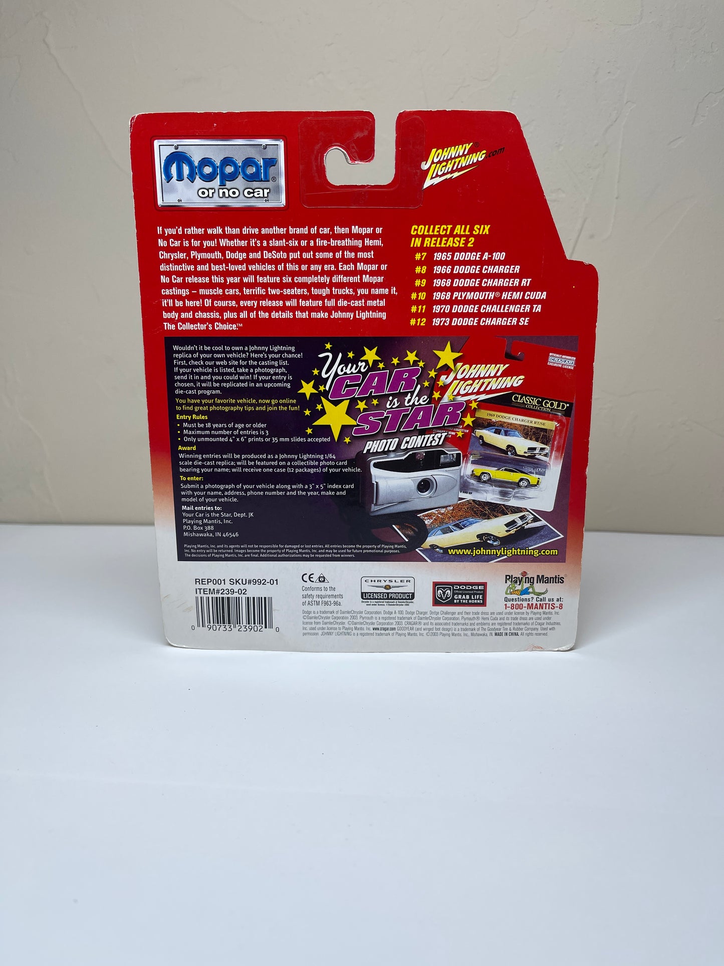Johnny Lightning Mopar 1973 Dodge Charger SE