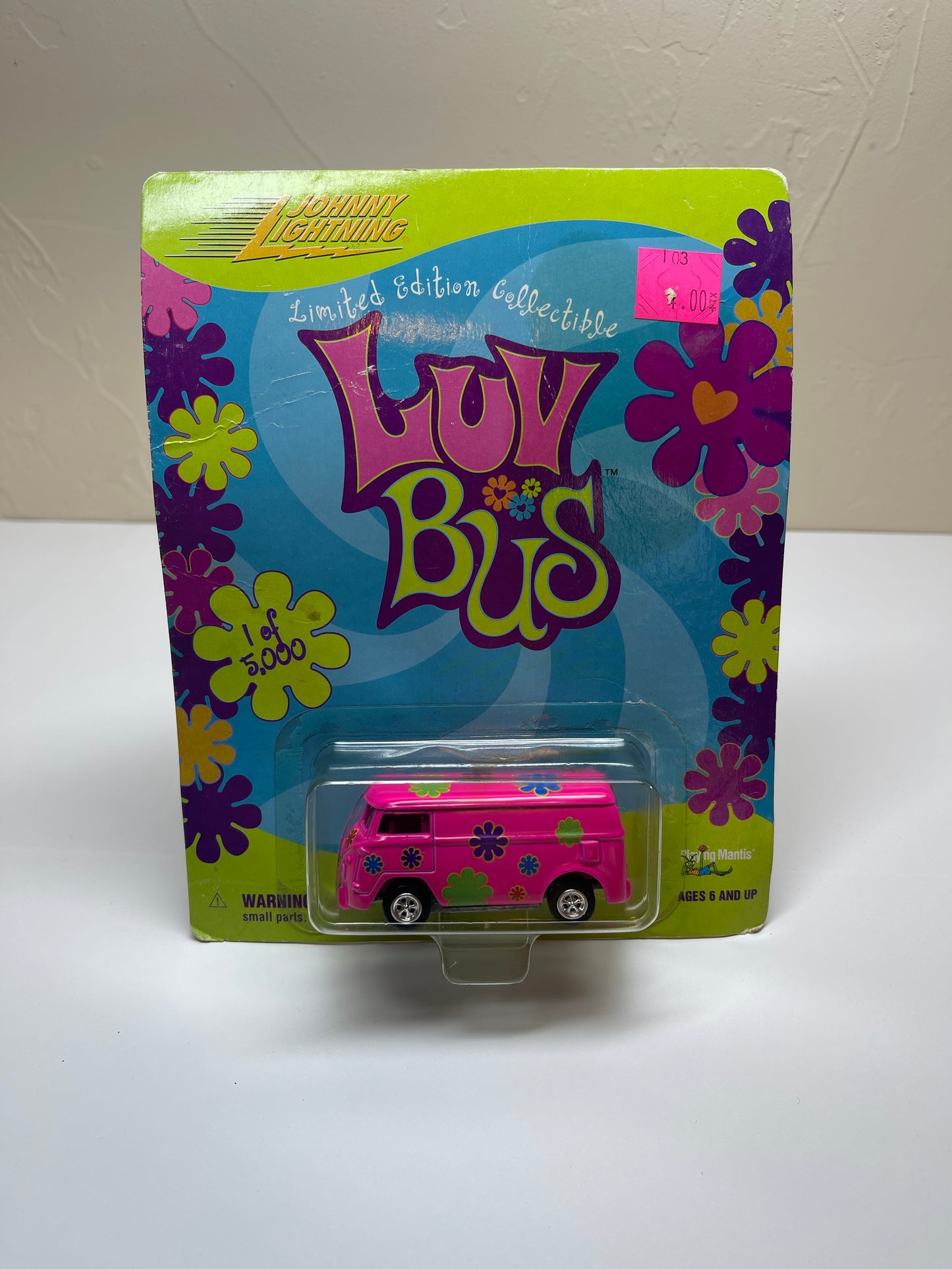 Johnny Lightning Luv Bus