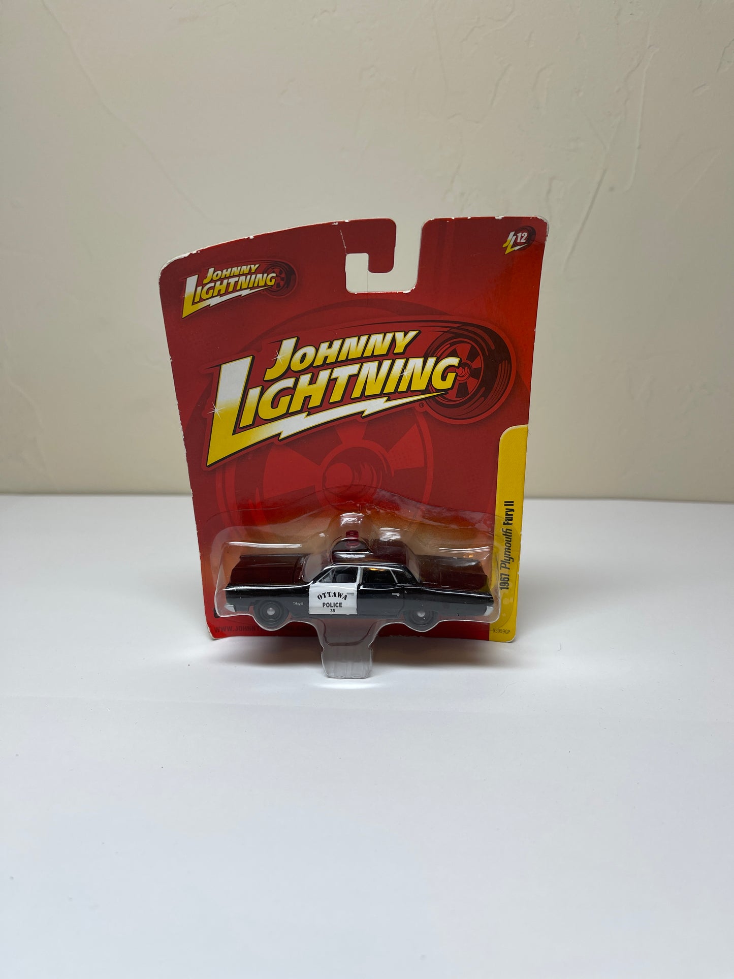 Johnny Lightning 1967 Plymouth Fury II