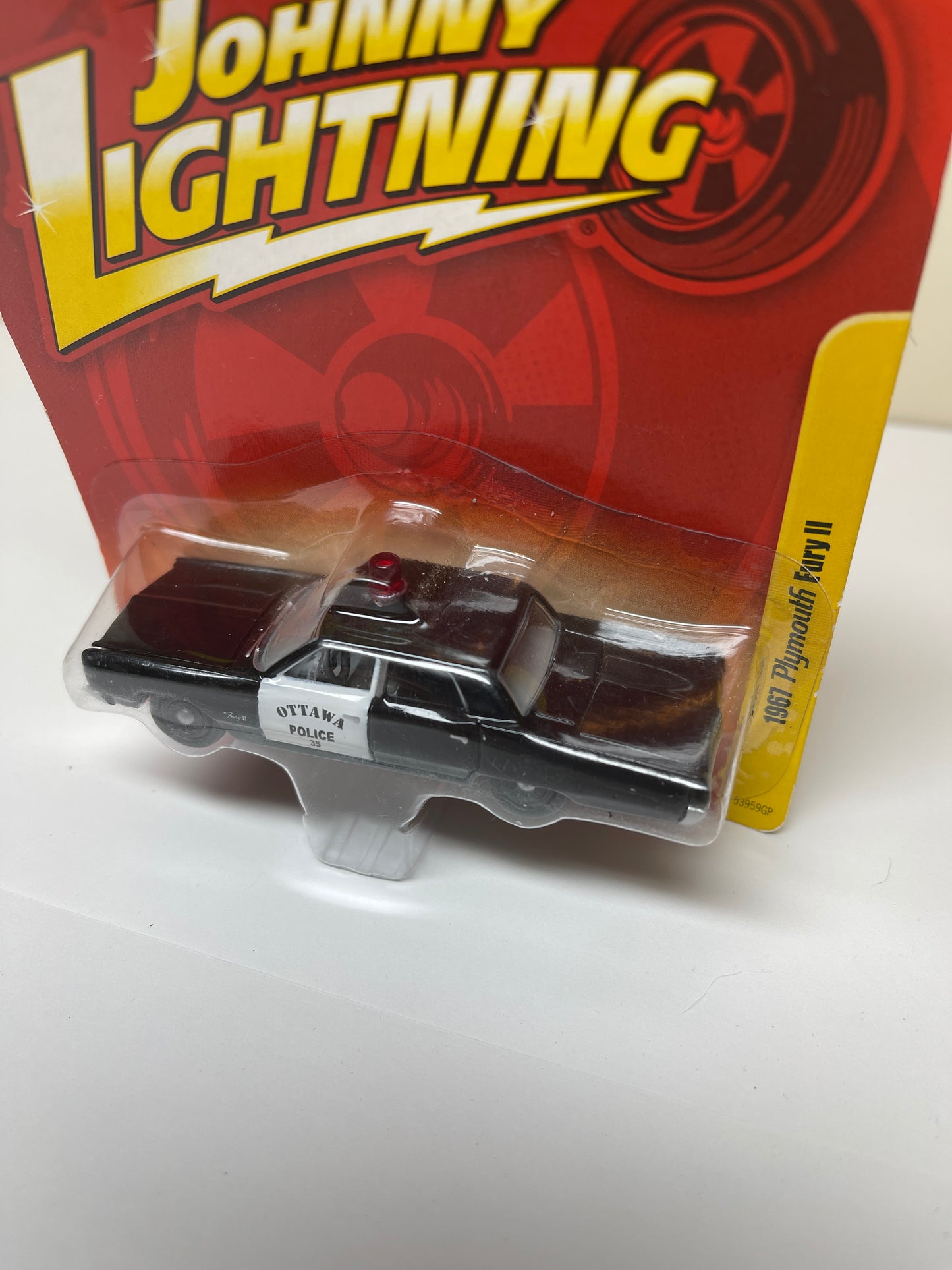 Johnny Lightning 1967 Plymouth Fury II