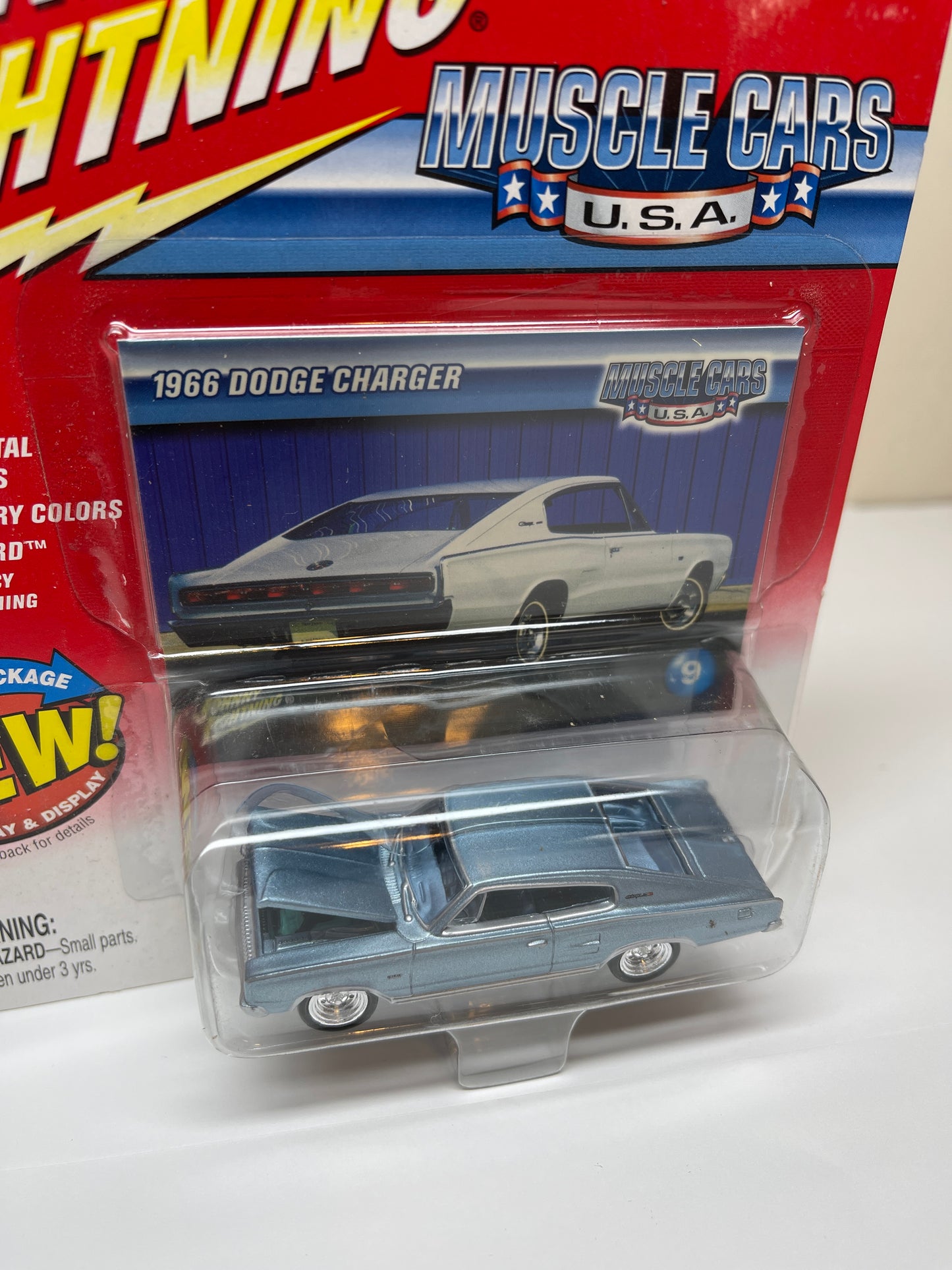Johnny Lightning Muscle Cars 1966 Dodge Charger