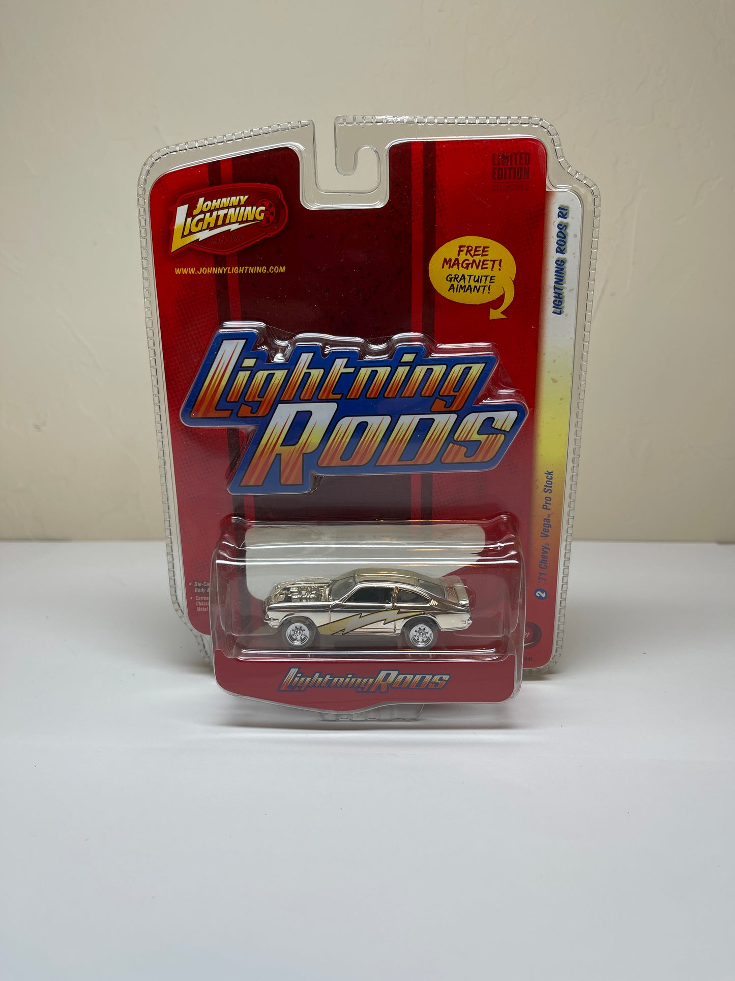 Johnny Lightning Lightning Rods 71 Chevy Vega Pro Stock