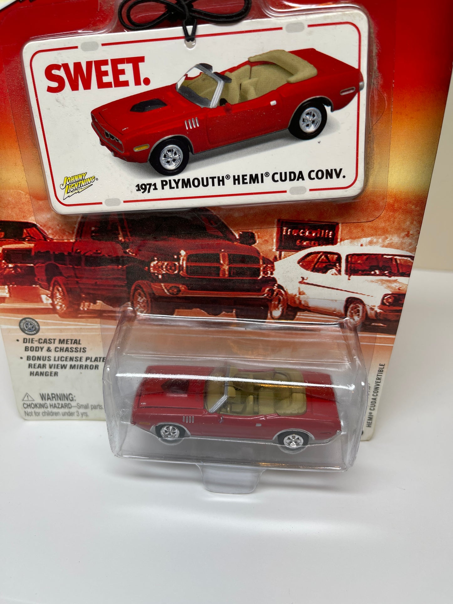Johnny Lightning 1971 Plymouth Hemi Cuda Convertible