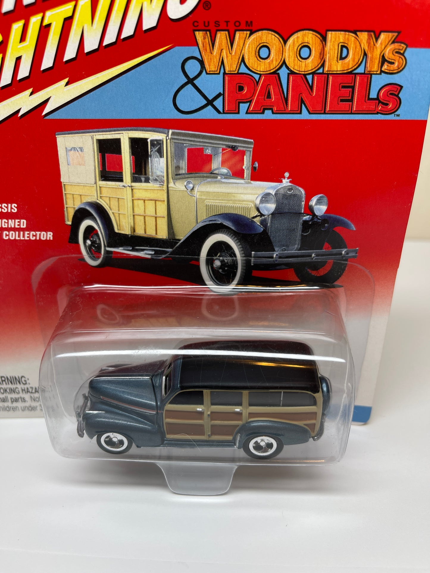 Johnny Lightning Woody's & Panel's 1941 Chevy Special Deluxe Wagon