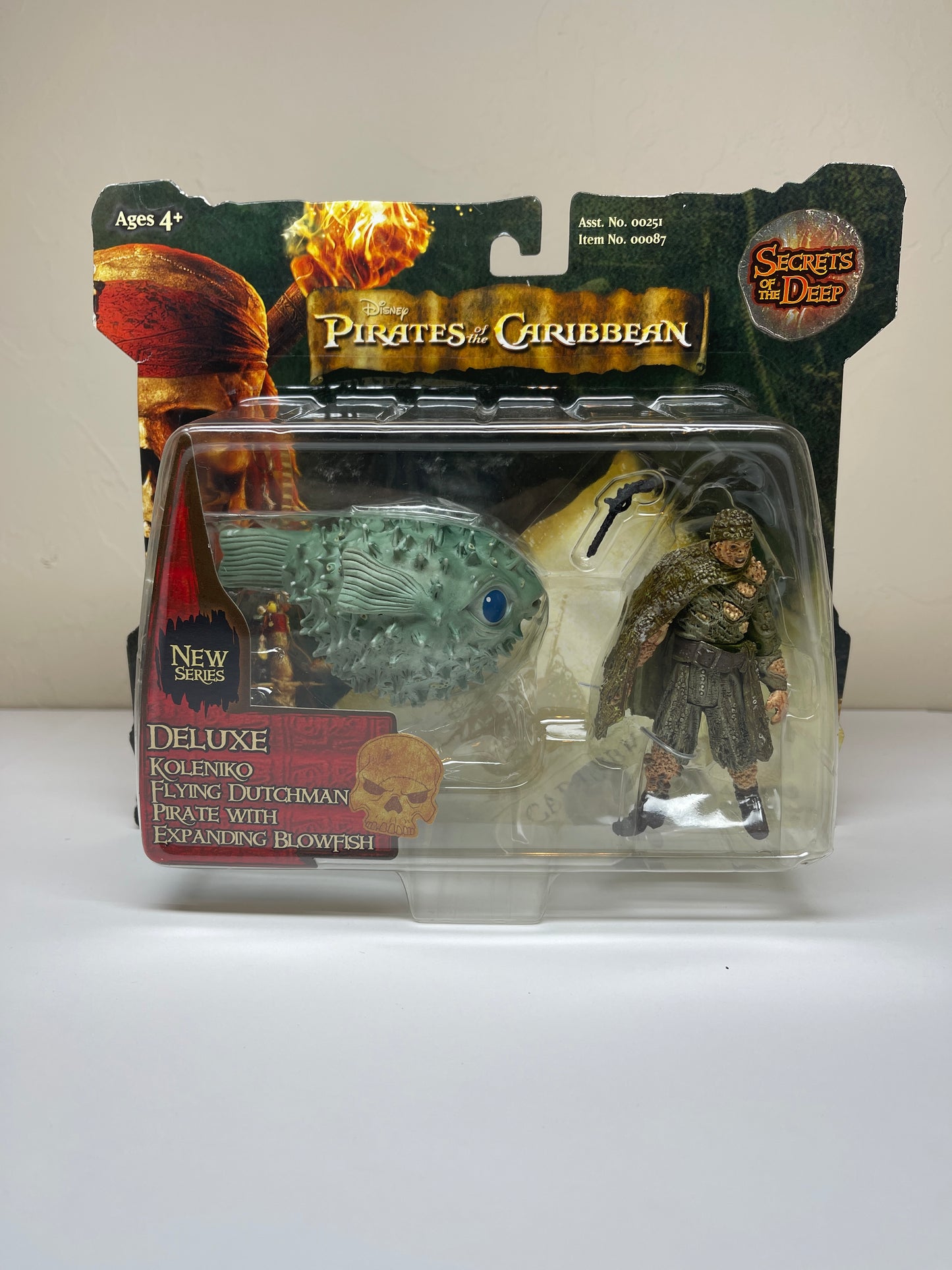Deluxe Koleniko Flying Dutchman Pirate with Expanding Blowfish