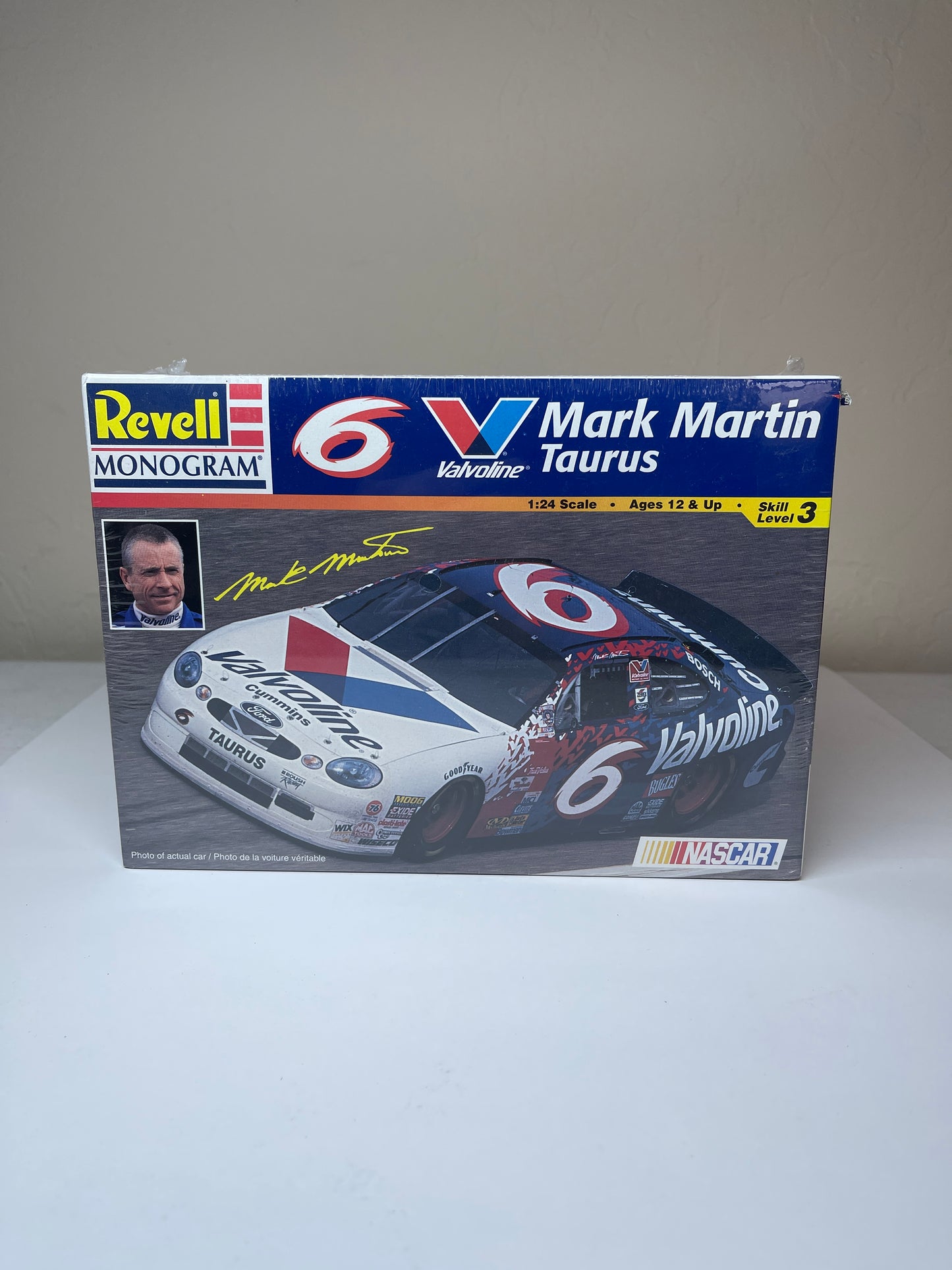 Revell Monogram Mark Martin Taurus 6