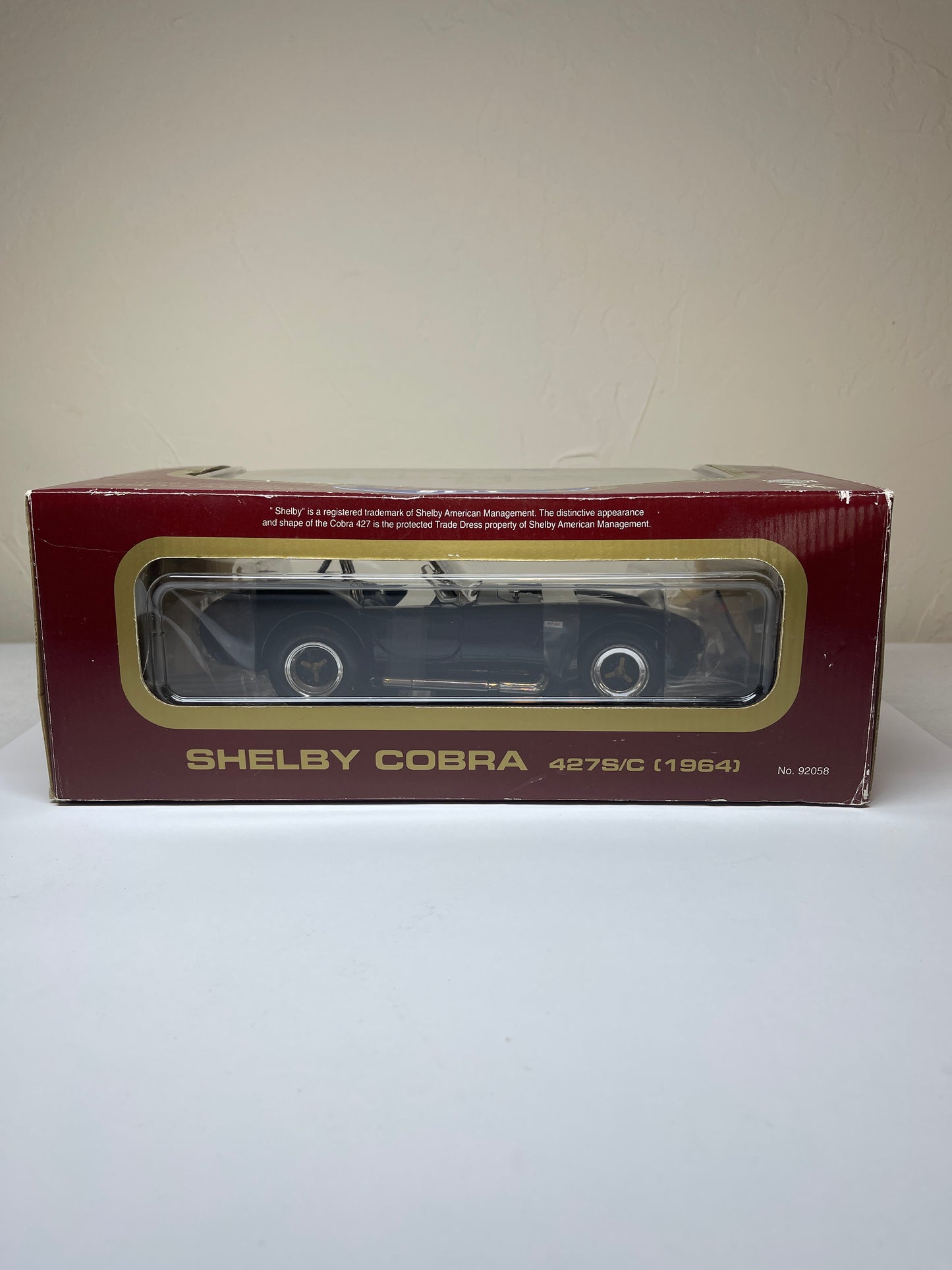 Shelby Cobra 427 S/C 1964 1:18 Die-Cast Metal