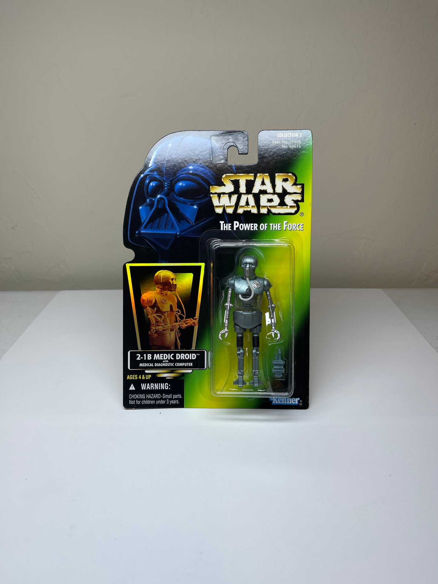 Star Wars 2-1B Medic Droid The Power Of The Force